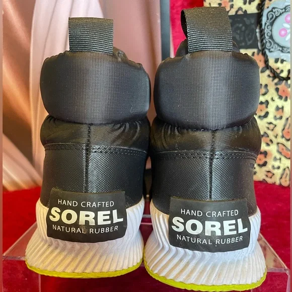 SOREL OUT N ABOUT III ANKLE ZIP BOOTIES PUFFY WATERPROOF INSULATED BOOTS… - Picture 10 of 14